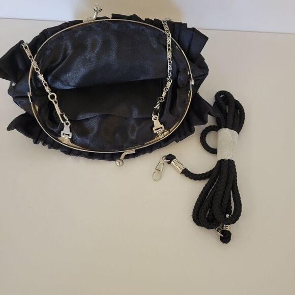 Purse / clutch black with silver chain & polyester strap Pre-owned unbranded - Picture 3 of 3